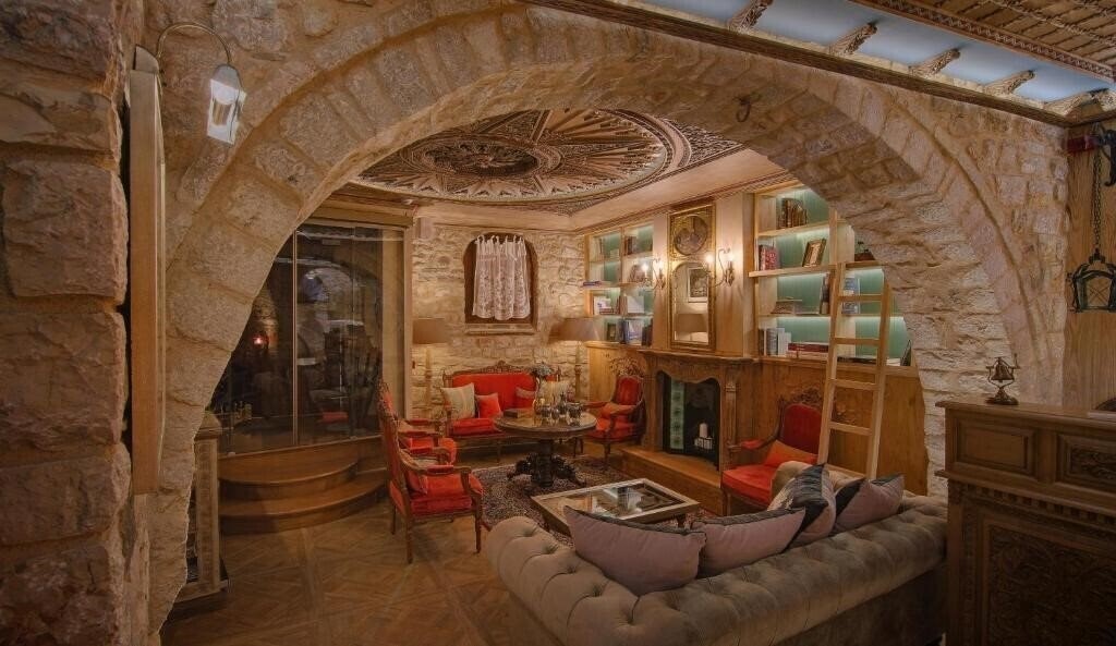 Отель Kamares Historical Boutique Hotel & Spa 5*