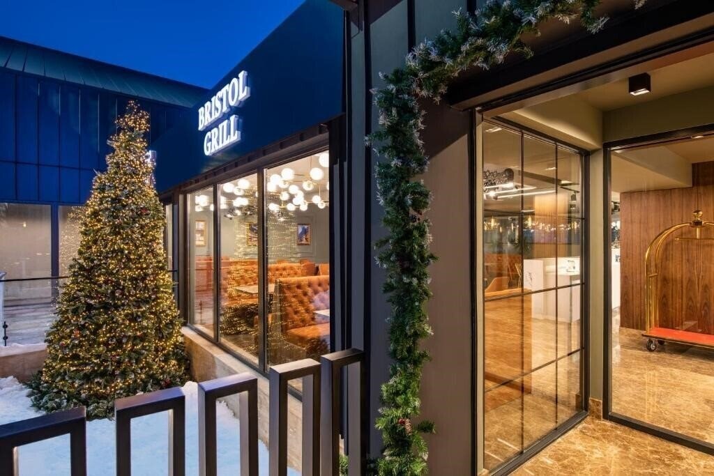 Фотография Bristol Hotel & SPA Bakuriani 5*