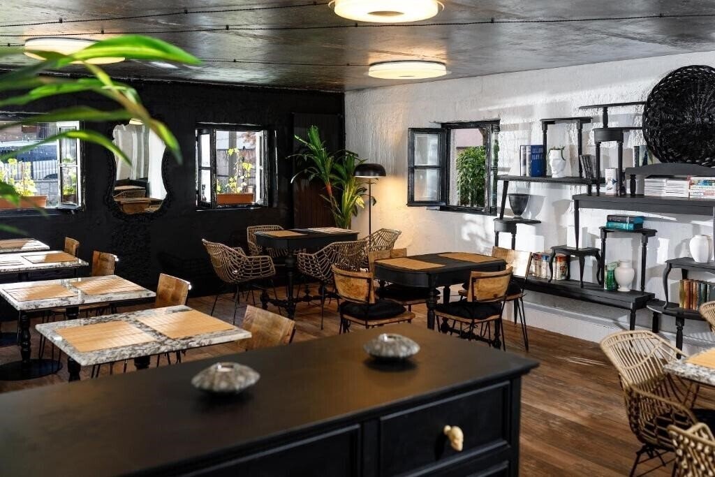 Фотография Hydeout Bakuriani 4*