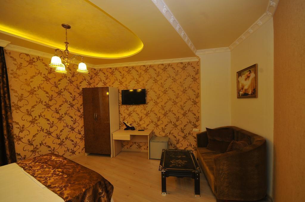 Фото Iberia Hotel 3*