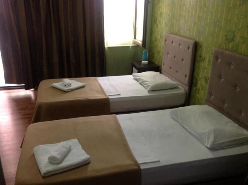 Фотография Albatros Batumi Guest House 2*
