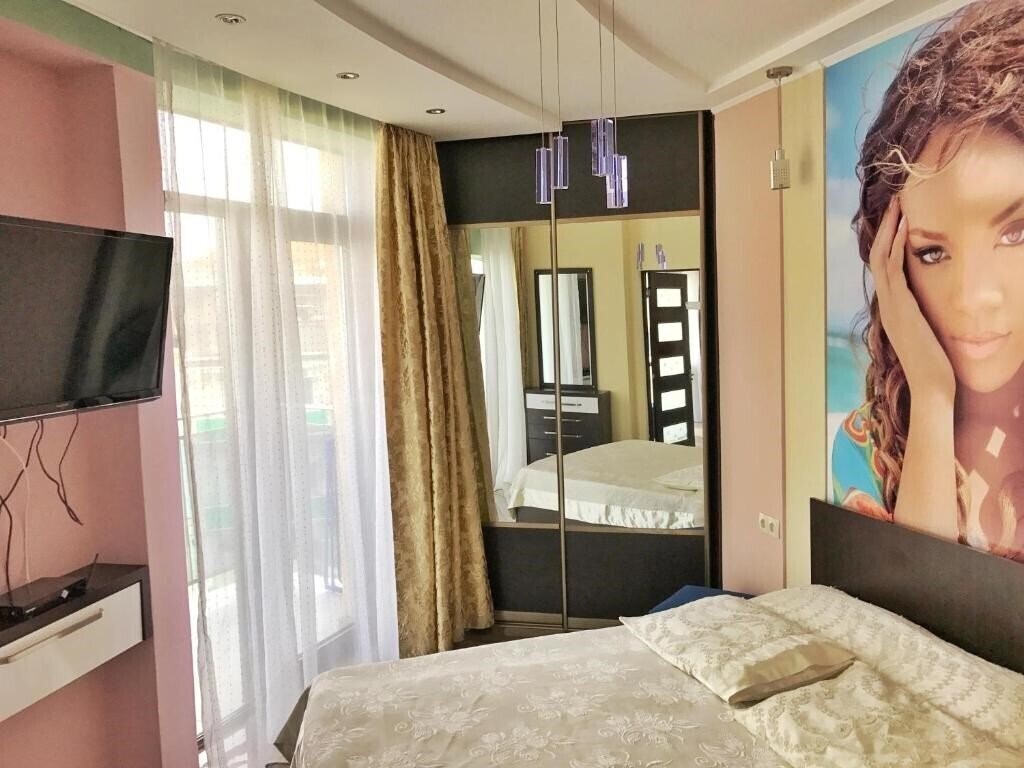 Изображение Rock First Line 4*