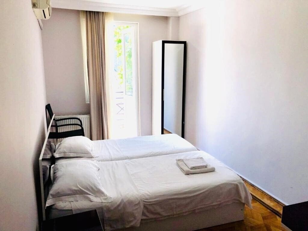 Картинка Dolphin 3*