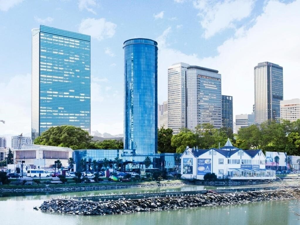 Отель Sky Tower & SPA Batumi 5*