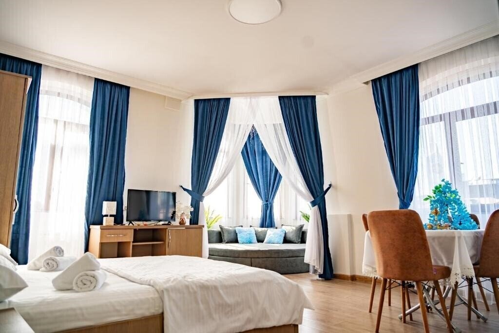 Фотография Port Altus Hotel Batumi 3*