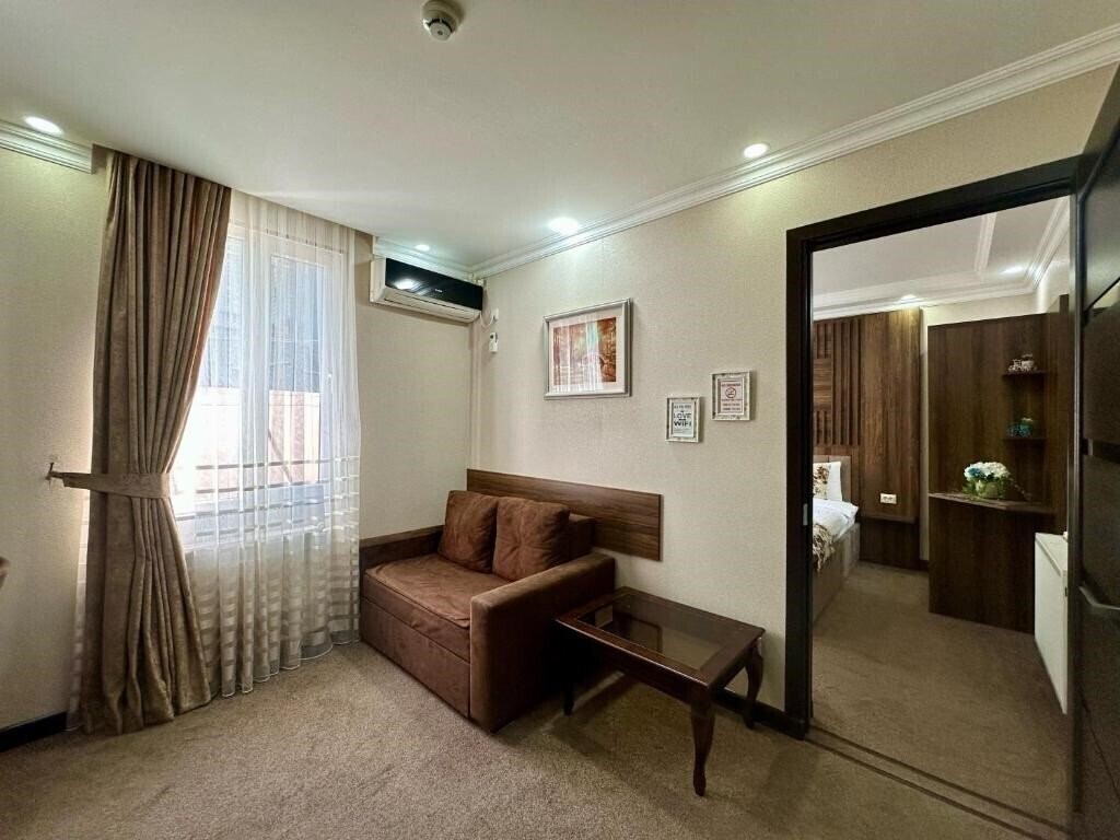 Фото Park Hotel 3*