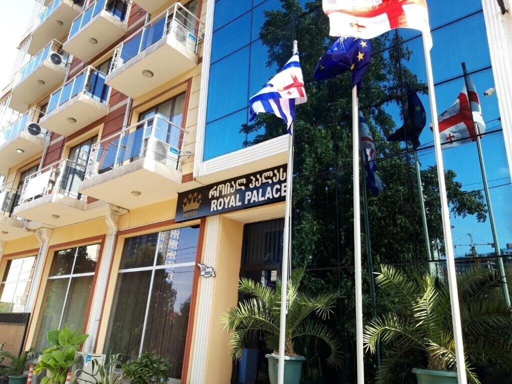 Фотография Royal Hotel Batumi 3*