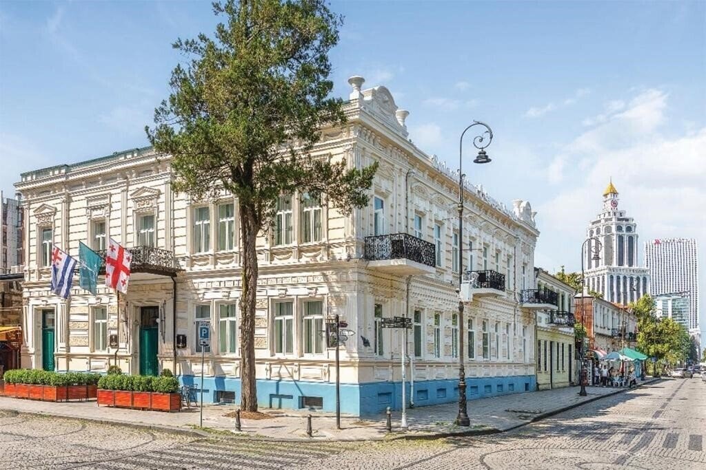 Отель Boulevard Hotel Batumi 4*