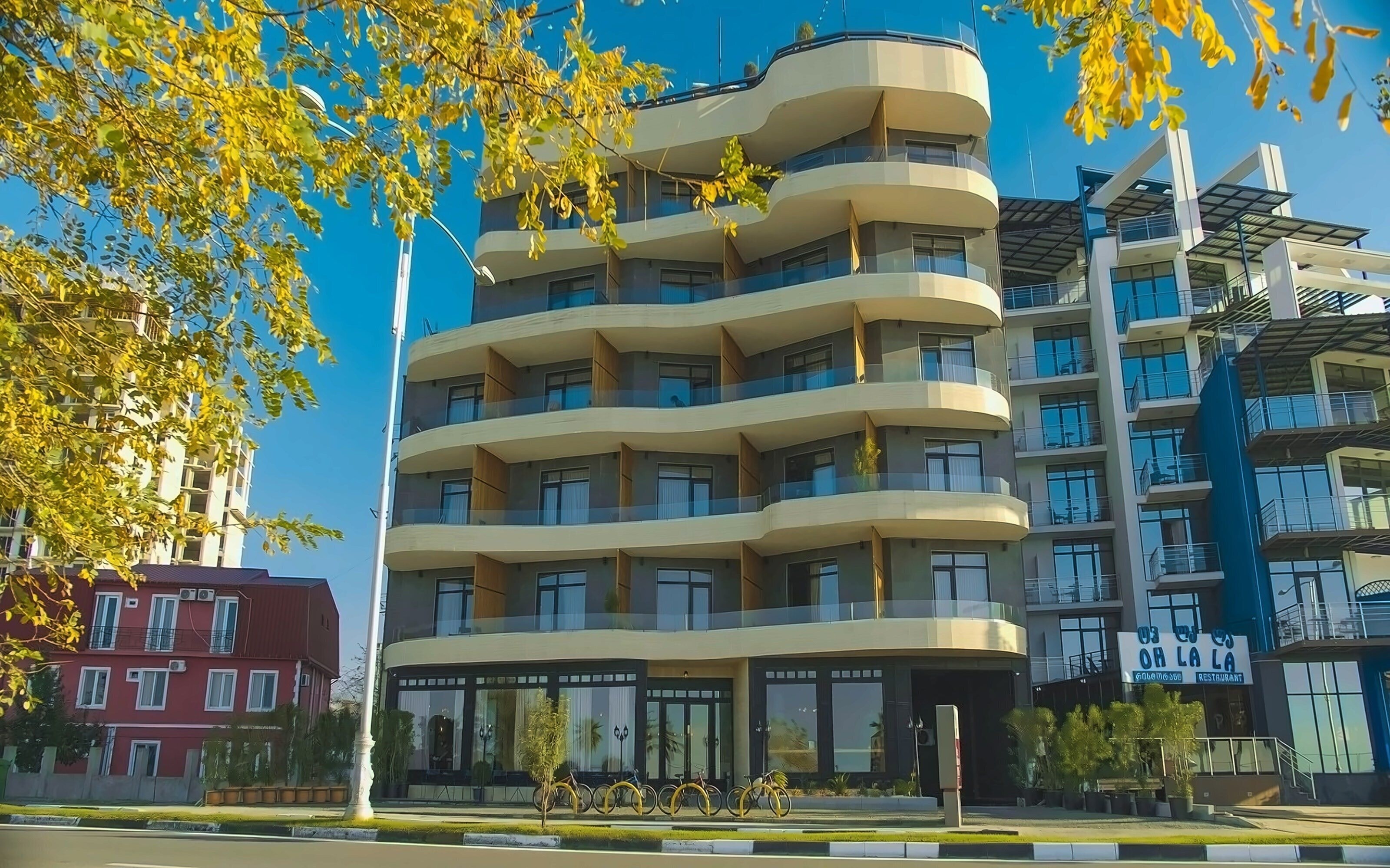 Отель Rooftop Pool Hotel 4*