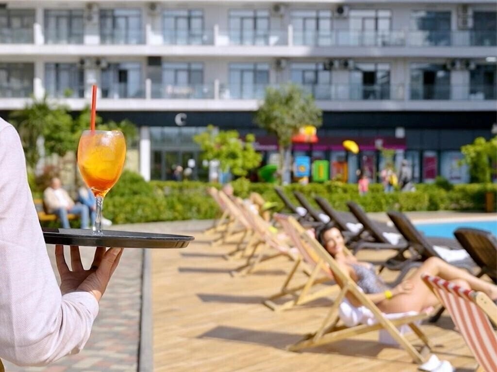 Фото White Sails Residential Hotel 4*
