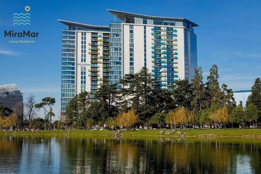 Отель Miramar Luxury Residences 5*