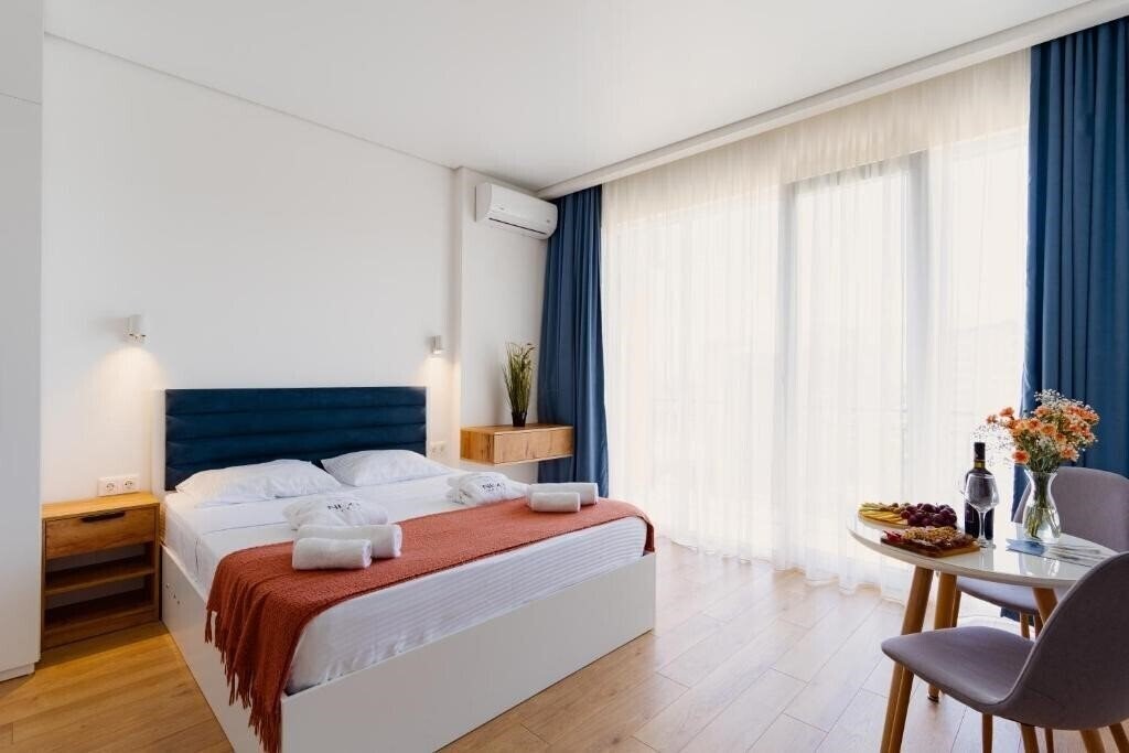 Отель Next Orange Hotel Official 4*