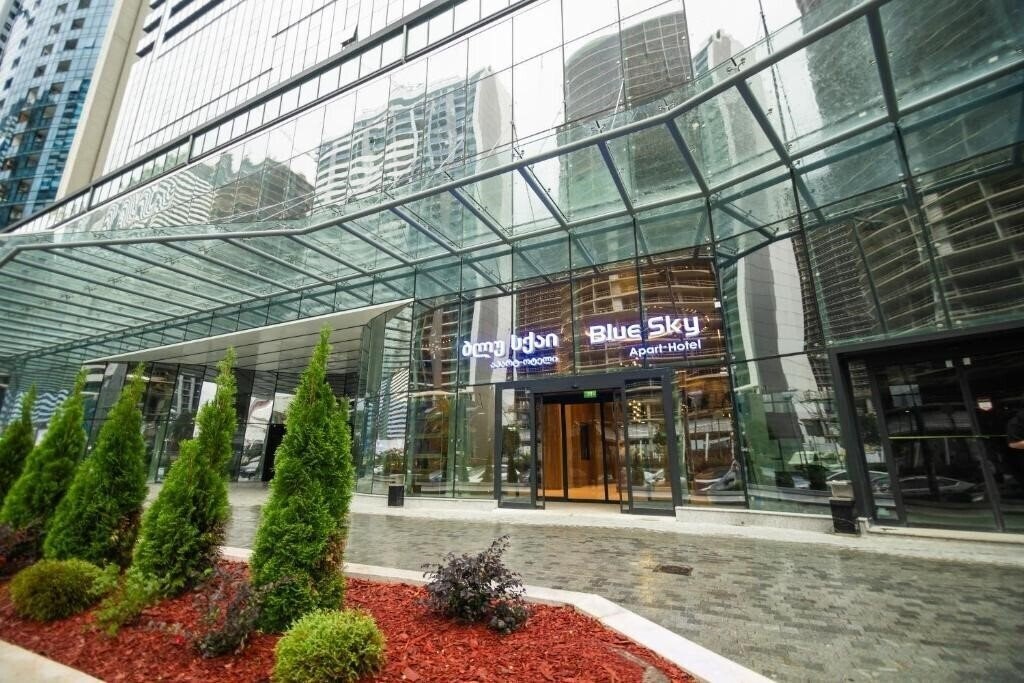 Отель Blue Sky Apart Hotel 4*