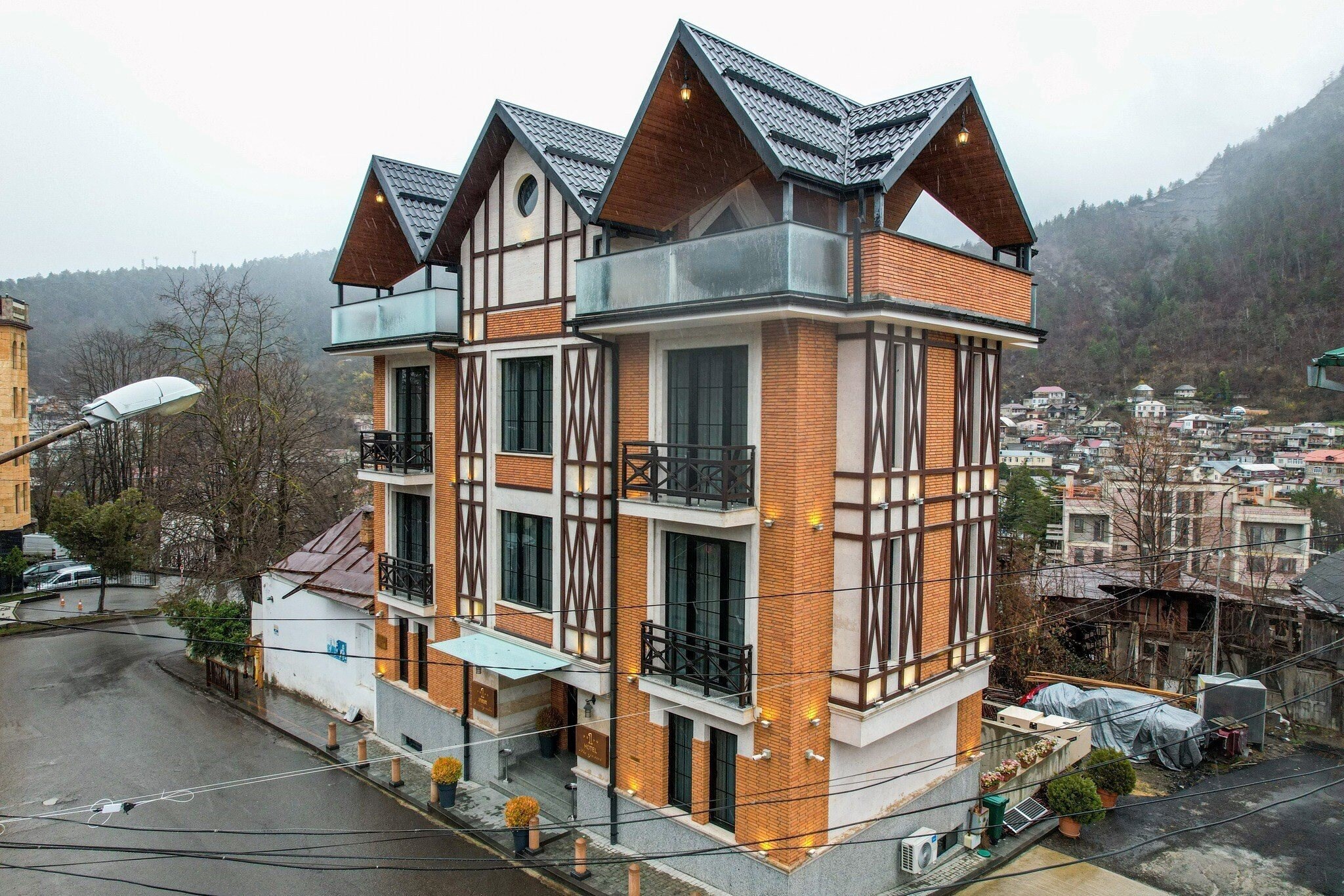 Отель 1 Hotel Borjomi (ex. Milano Palace) 4*