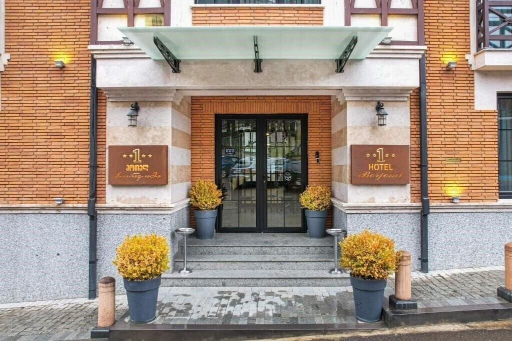 Фотография 1 Hotel Borjomi (ex. Milano Palace) 4*