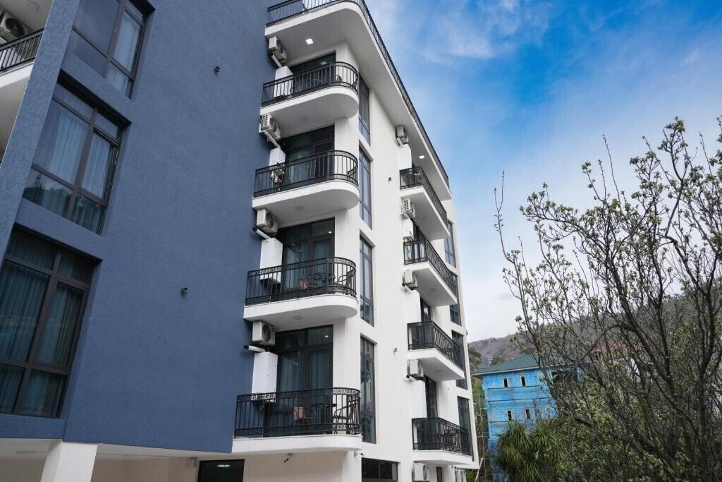Отель Parallel Apartments 4*
