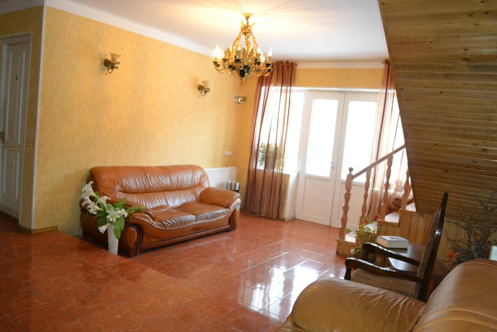 Отель Kvesheti 4*