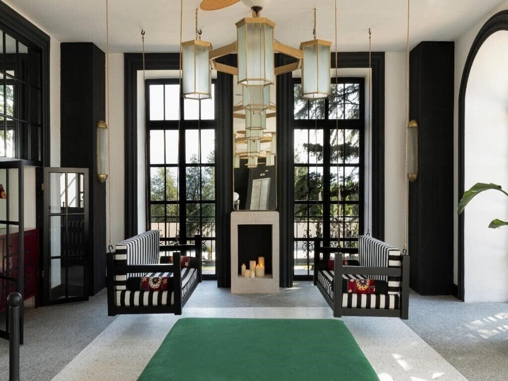 Отель Esquisse Boutique Hotel 4*