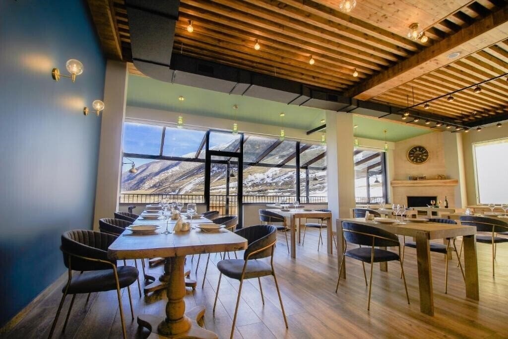 Фотография Suatis Resort Kazbegi 4*