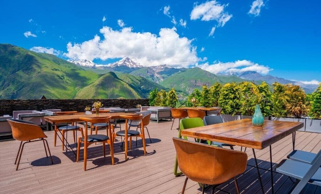 Фотография Step Inn - Kazbegi 4*