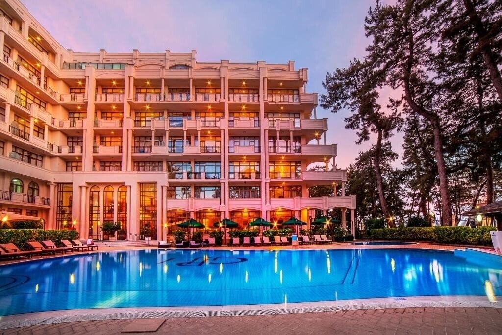 Отель Georgia Palace Hotel Kobuleti 5*