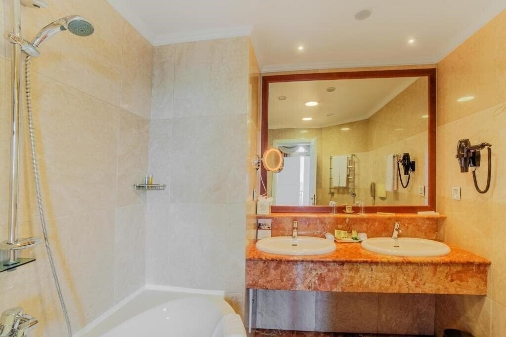 Картинка Georgia Palace Hotel Kobuleti 5*