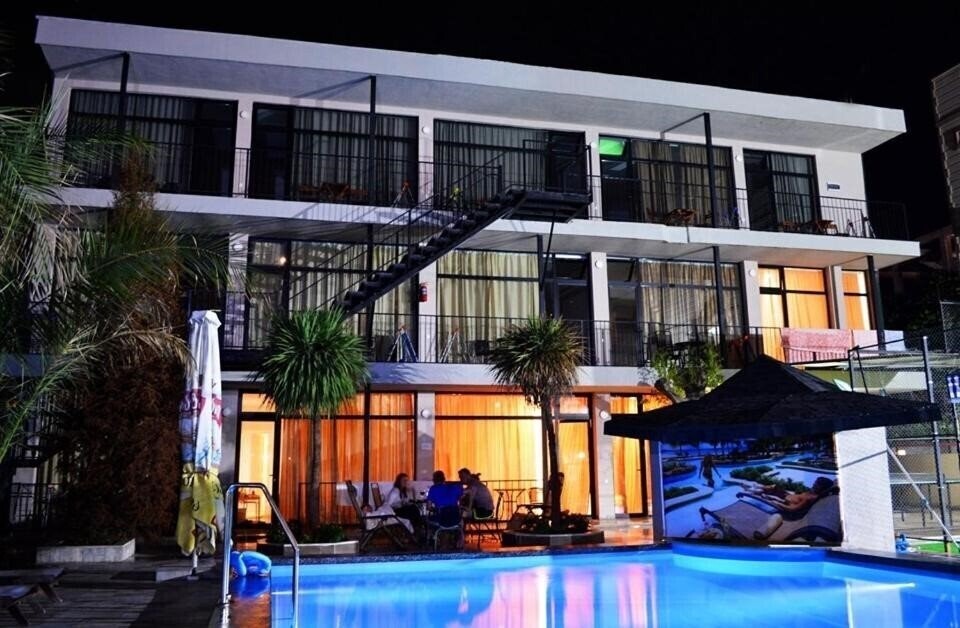 Отель Hotel Amigo Rustaveli 2*