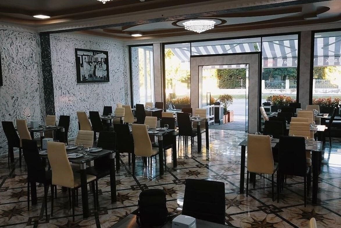 Изображение Hotel Black & White Kobuleti 3*