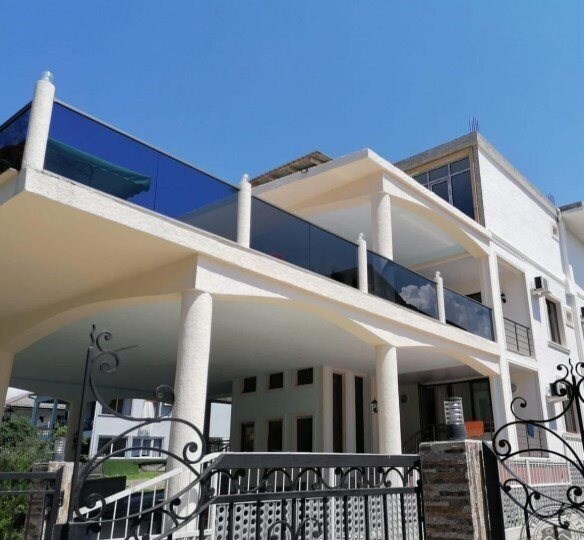 Картинка New Excess (Agmashenebeli Ave) 3*