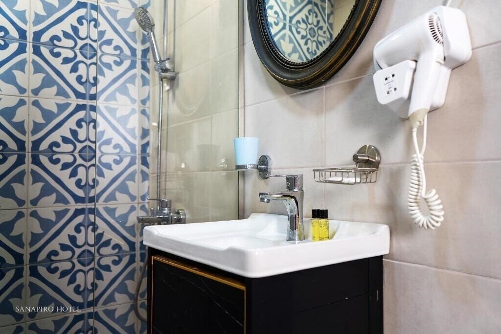 Фотография Sanapiro Hotel Kutaisi 3*