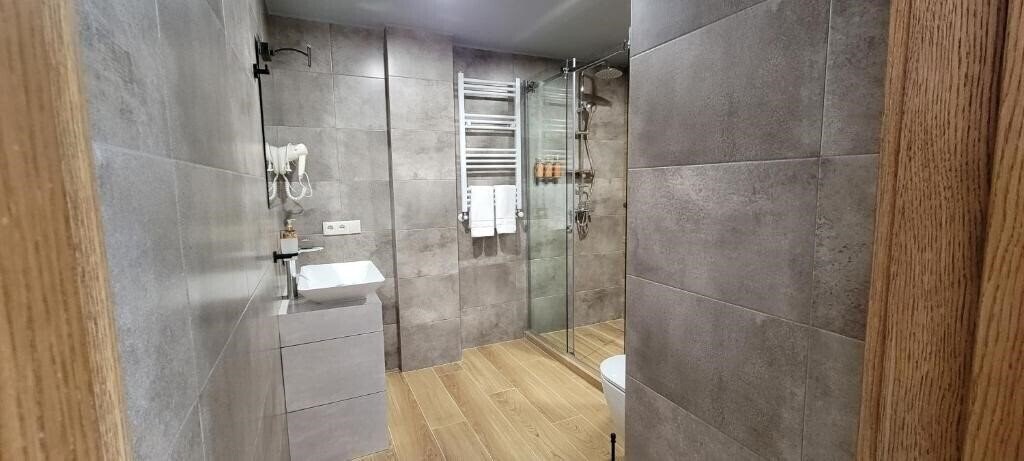 Фотография Hotel Ushba In Mestia 4*