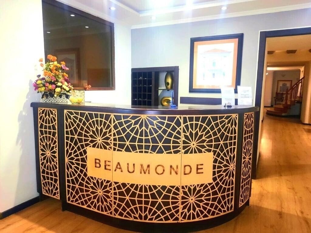Отель Beaumonde Hotel 3*