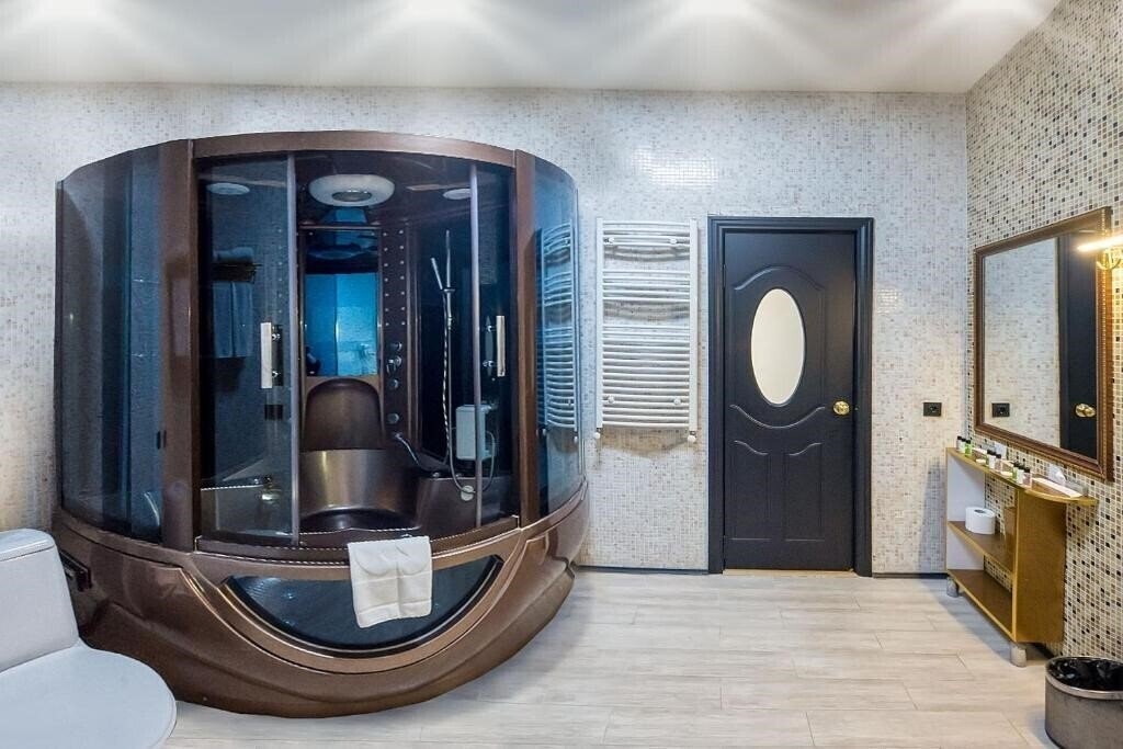 Фотография Cron Palace Tbilisi 4*