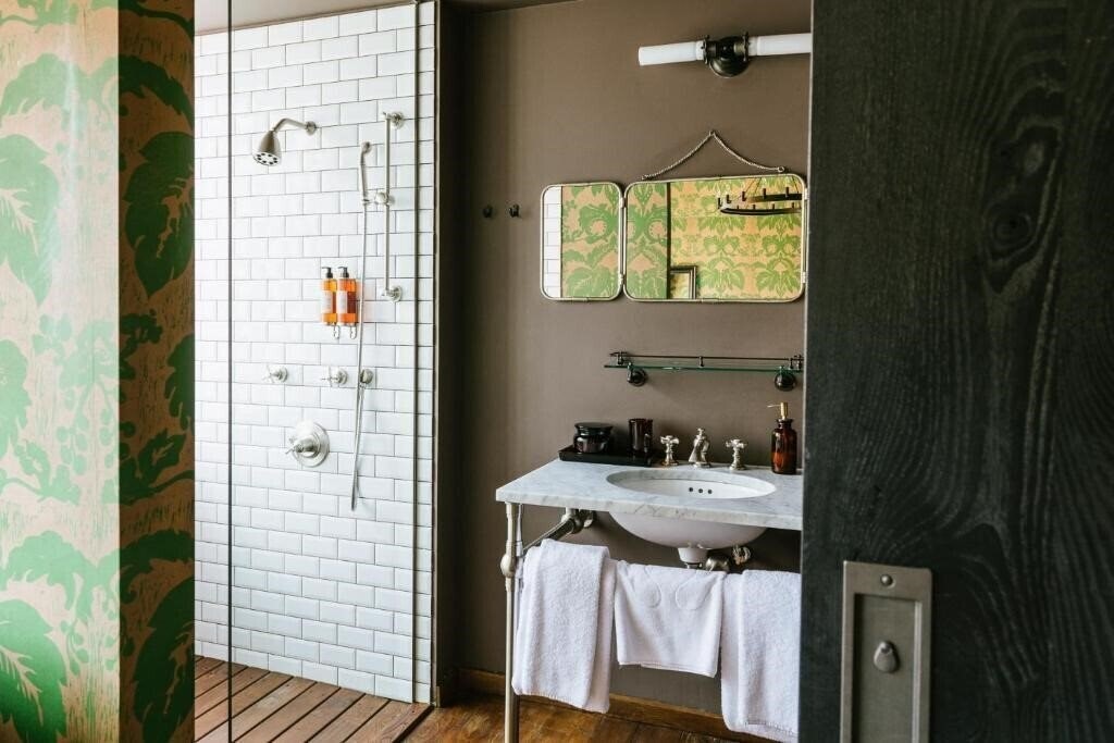 Фотография Rooms Hotel Tbilisi 4*