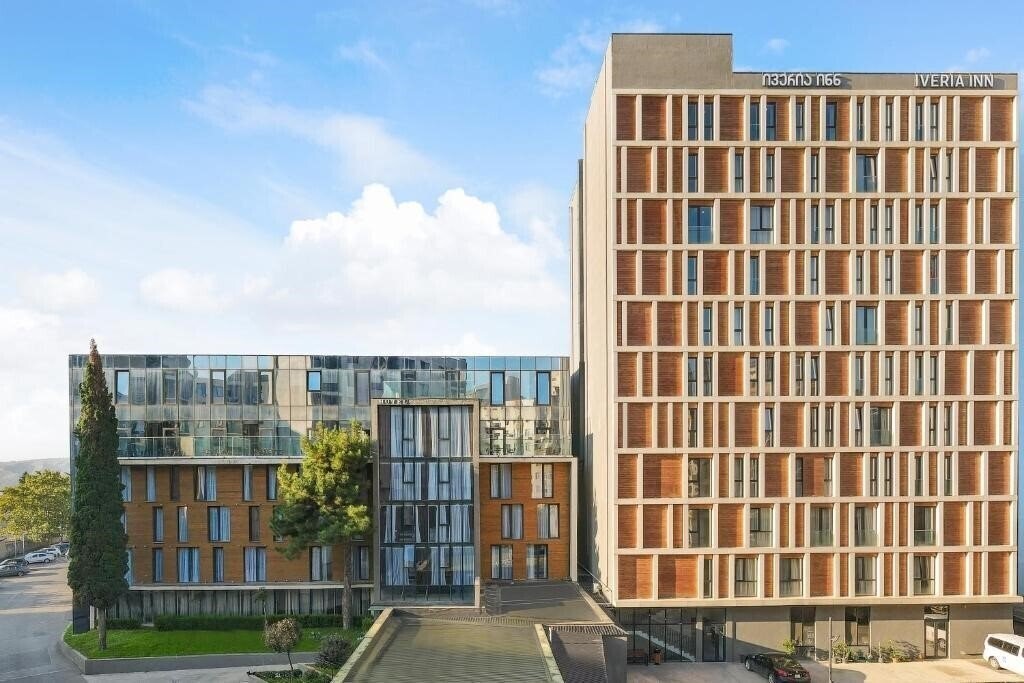 Отель Iveria Inn 4*
