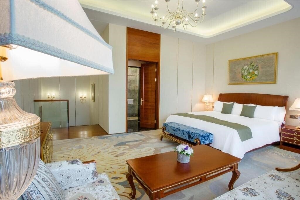 Фото Hotels & Preference Hualing Tbilisi 5*