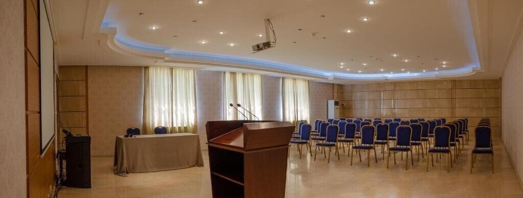 Картинка Dormitory Hualing Tbilisi Hotel 3*