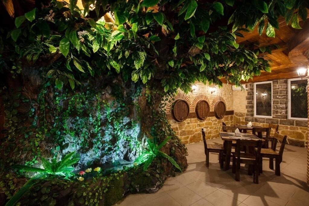 Отель Gremi Hotel 4*