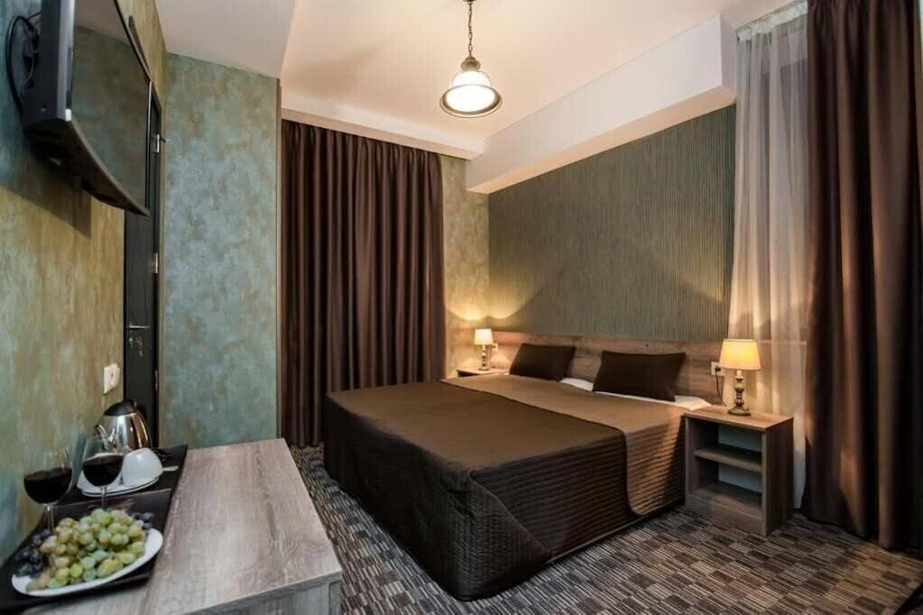 Отель Old Side Hotel 4*