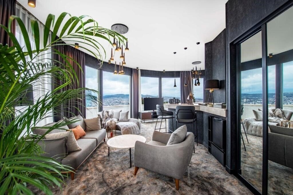 Фото Adamo Hotel 4*