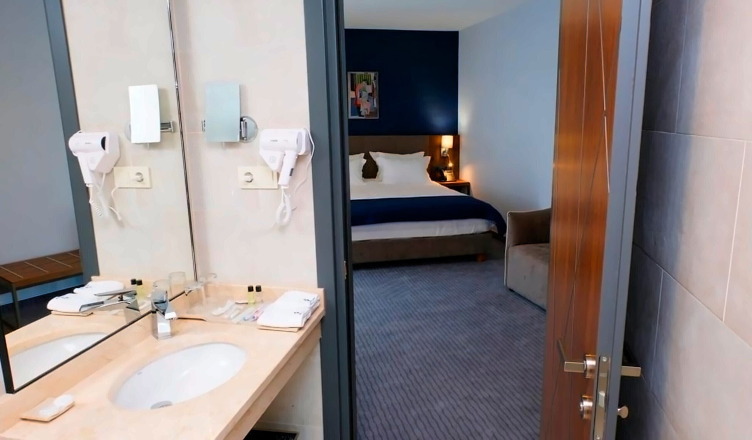 Картинка Avenue 4*