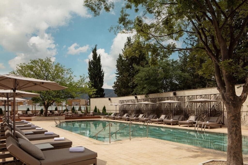 Фото Sheraton Grand Tbilisi Metekhi Palace 5*