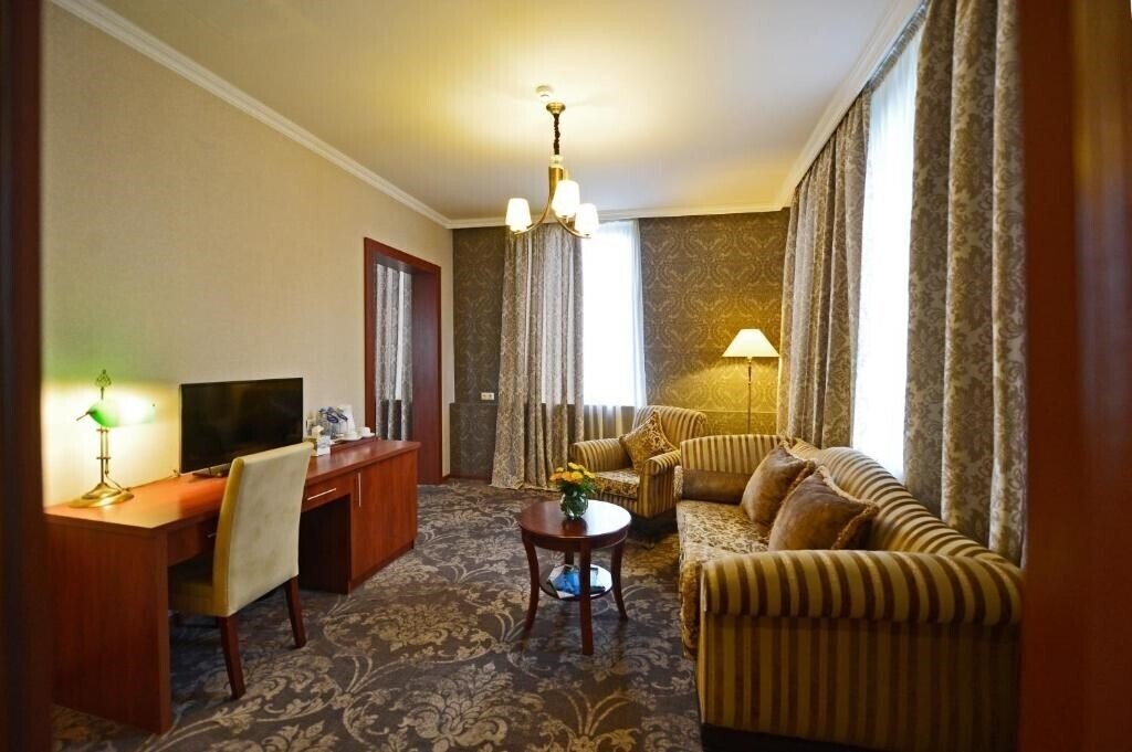 Картинка Astoria Tbilisi 4*