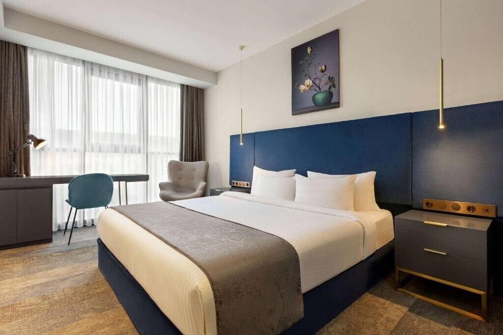 Фотография Ramada By Wyndham Tbilisi Old City 4*