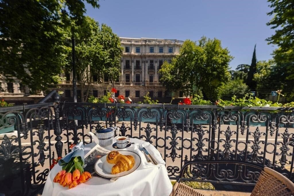 Отель Octava Boutique Hotel 2*