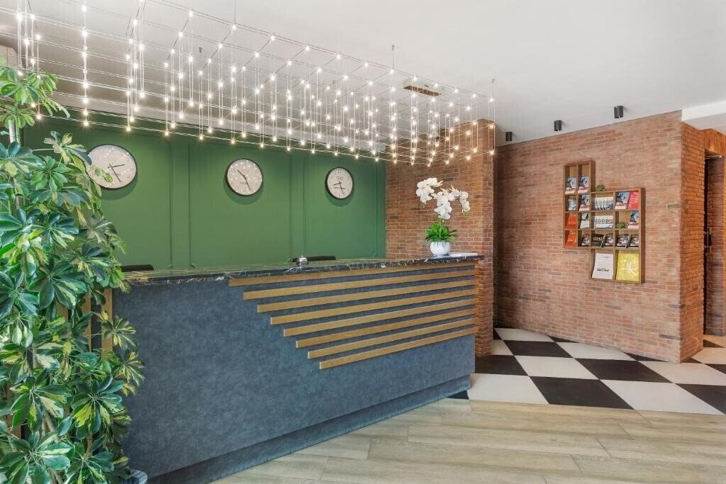 Отель Old Wall Hotel 3*