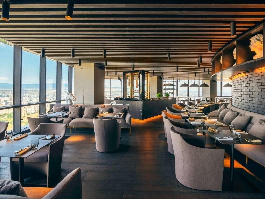 Изображение Pullman Tbilisi Axis Towers 5*