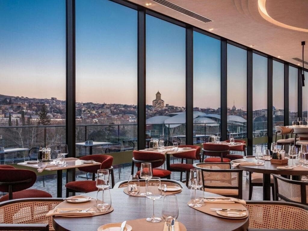 Отель Swissotel Tbilisi 5*