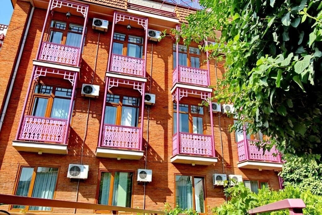 Отель Irmeni 3*