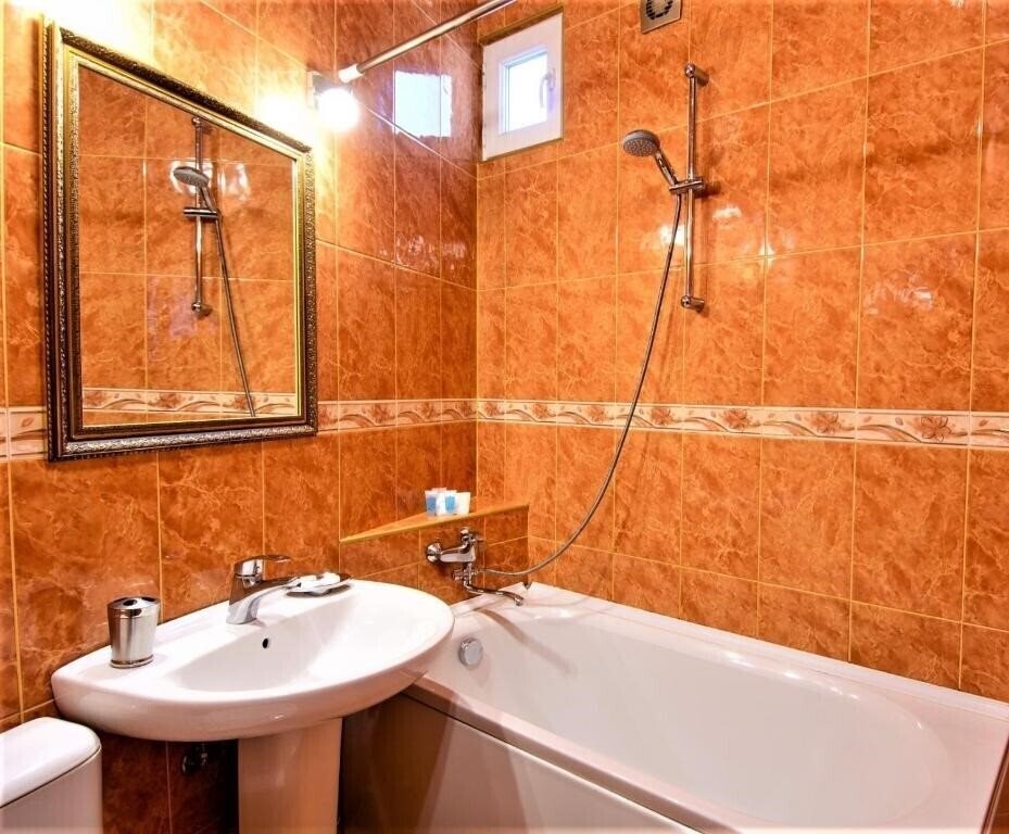 Картинка British House 4*